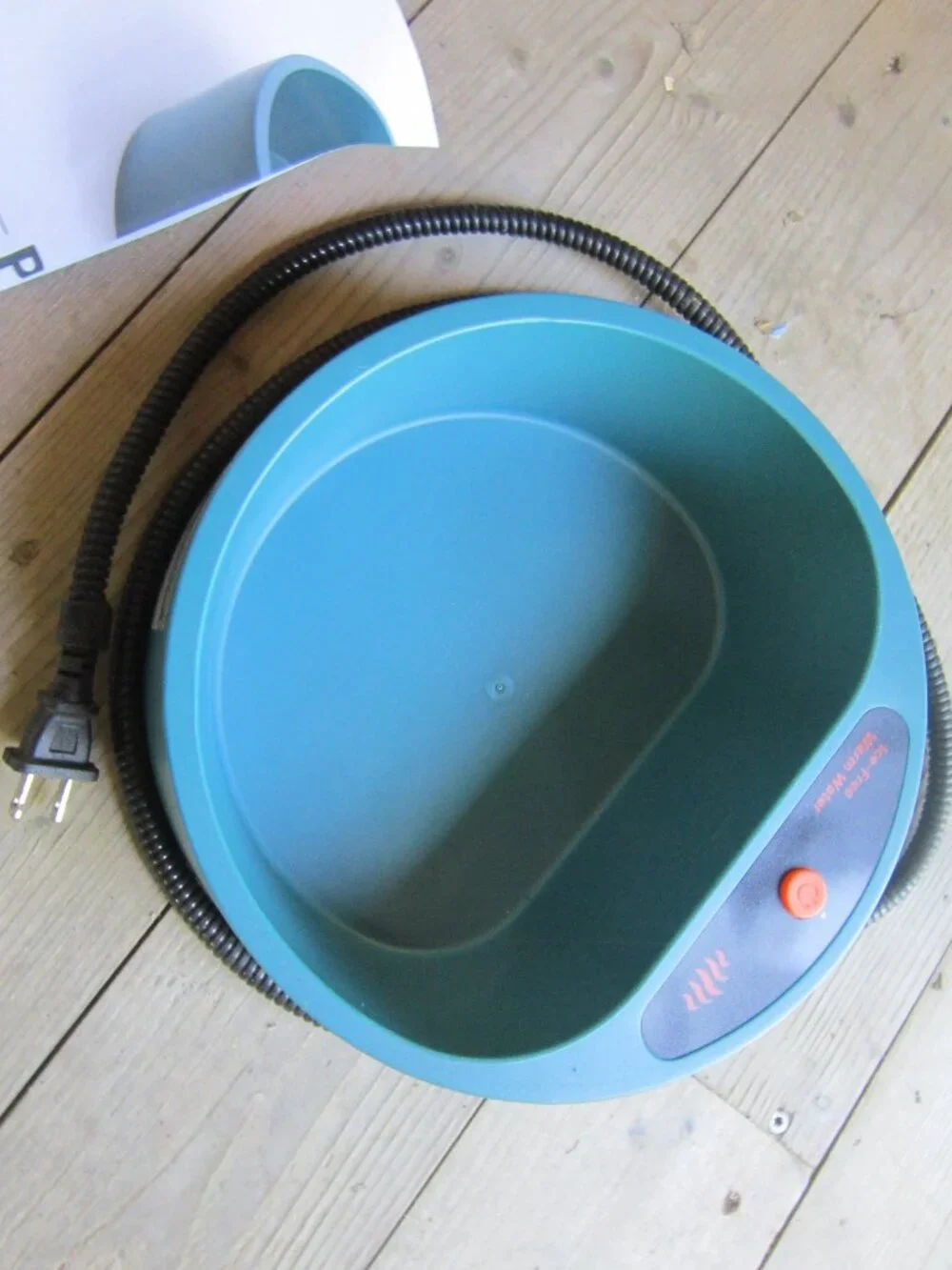 Heated Water Bowl 67OZ Cats Dogs Chickens Wild Animals